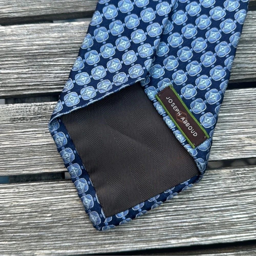 JOSEPH ABBOUD men’s blue neck tie